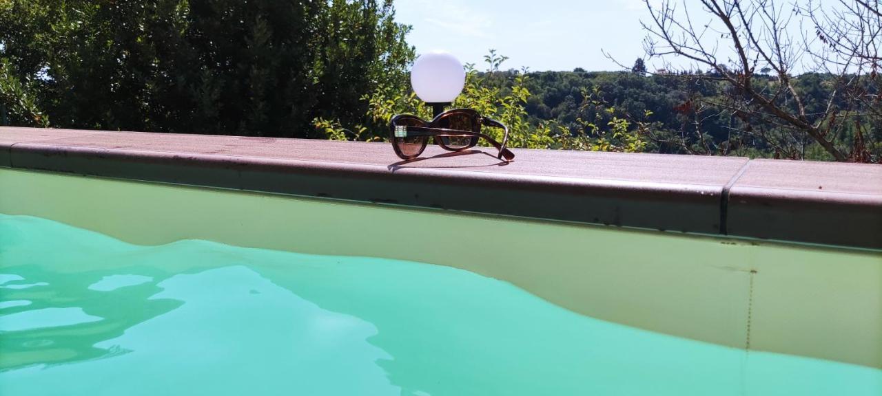 A 2 Passi Dal Lago Grotte di Castro Bagian luar foto